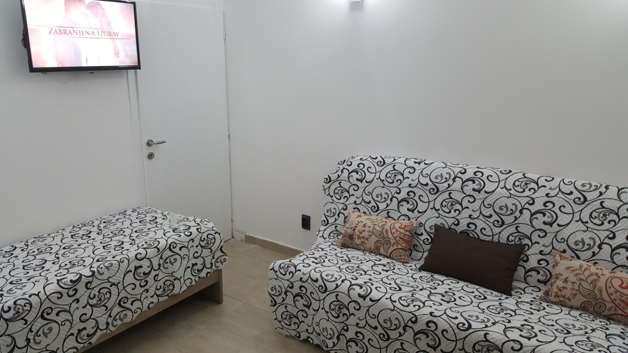 Apartmani Pefki (ex. Borovi) Nea Kalikratia