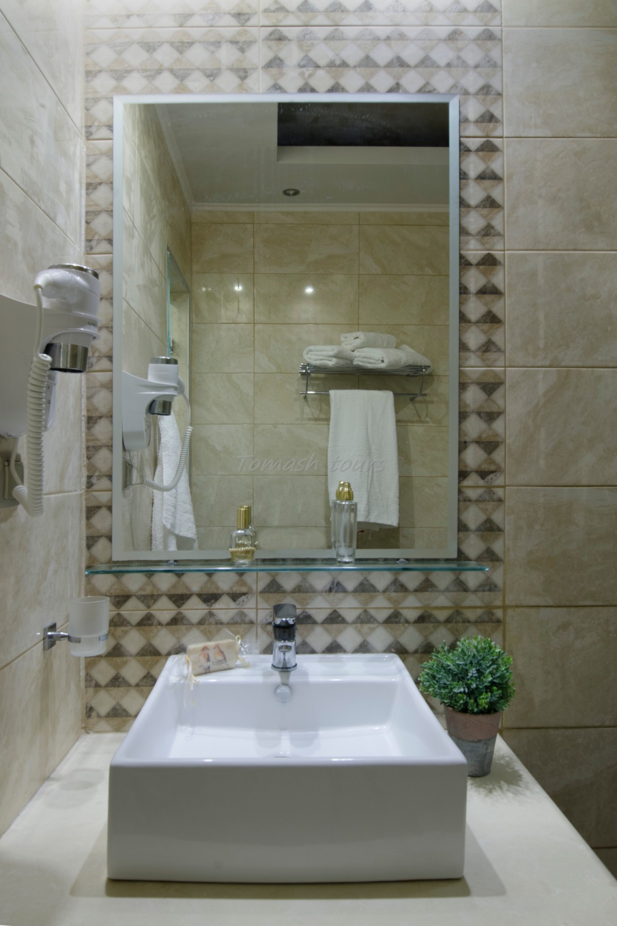 App Hotel PAGIDAS thumbnail 3