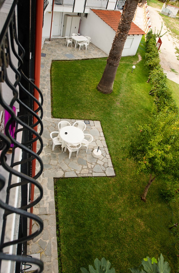 Estia Studios thumbnail 100