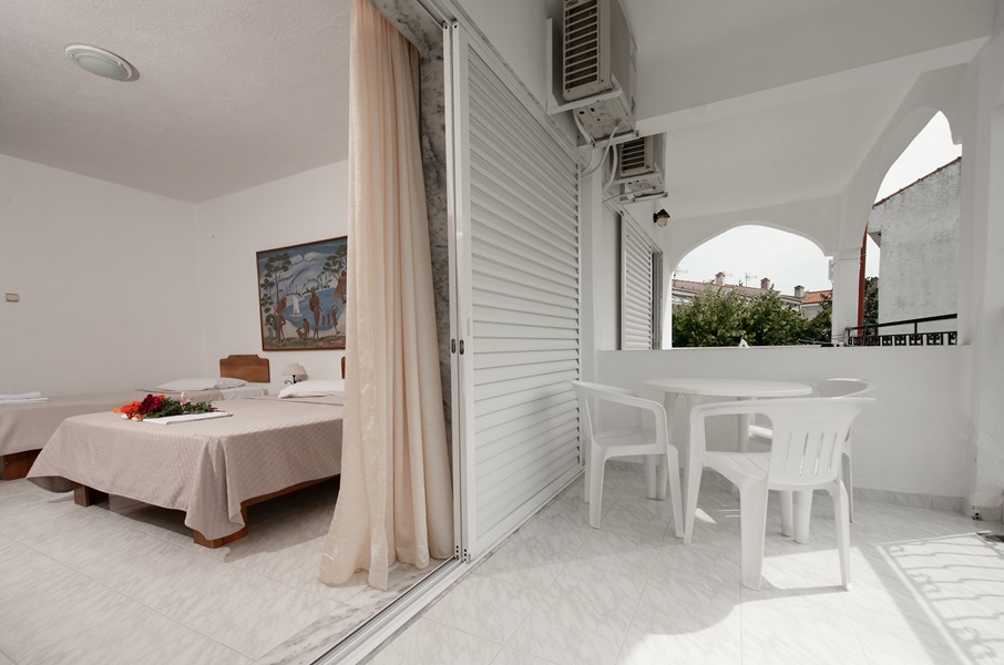 Estia Studios thumbnail 78