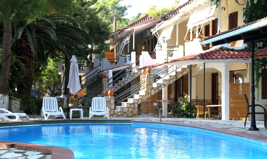 Flisvos Seaside Apartments thumbnail 10