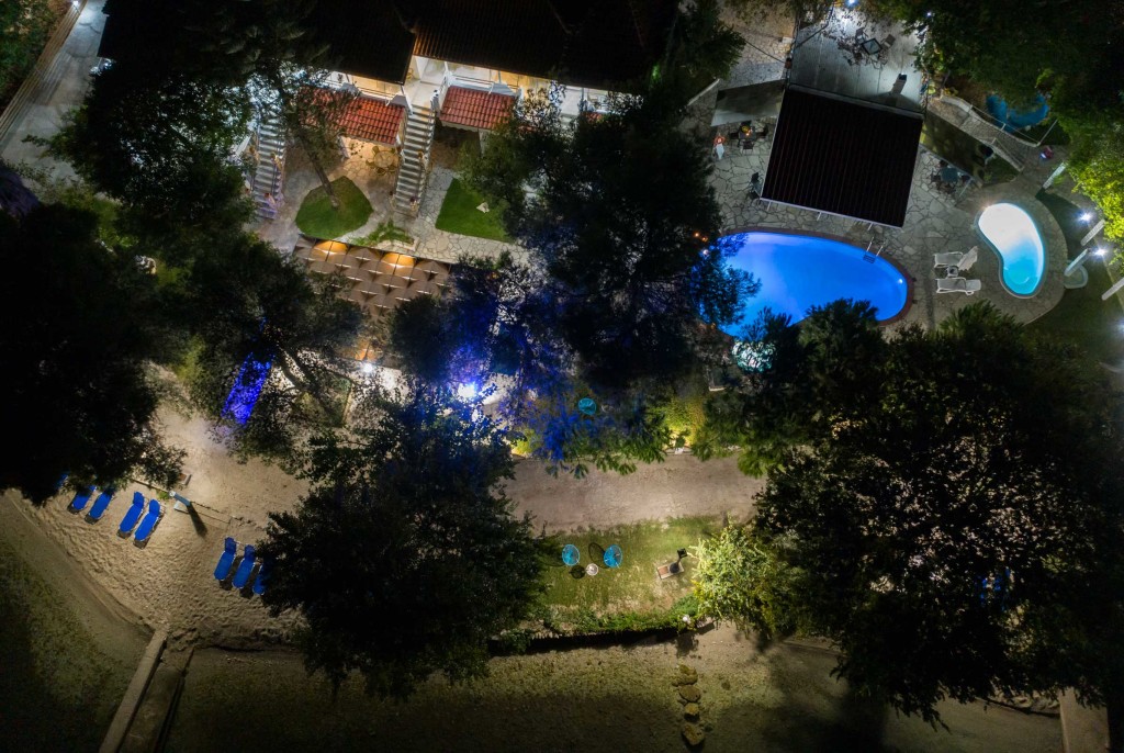 Flisvos Seaside Apartments thumbnail 13