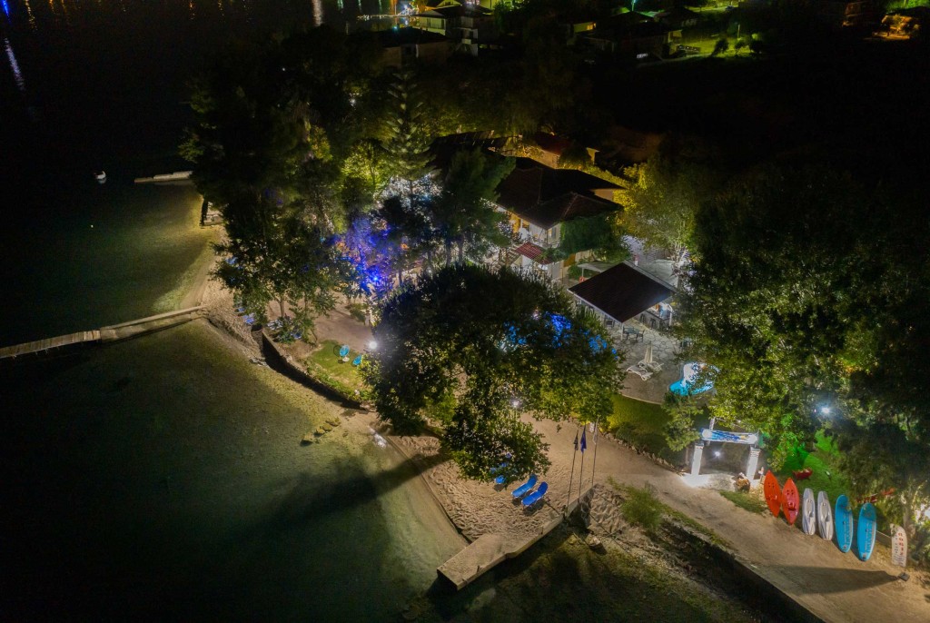 Flisvos Seaside Apartments thumbnail 14