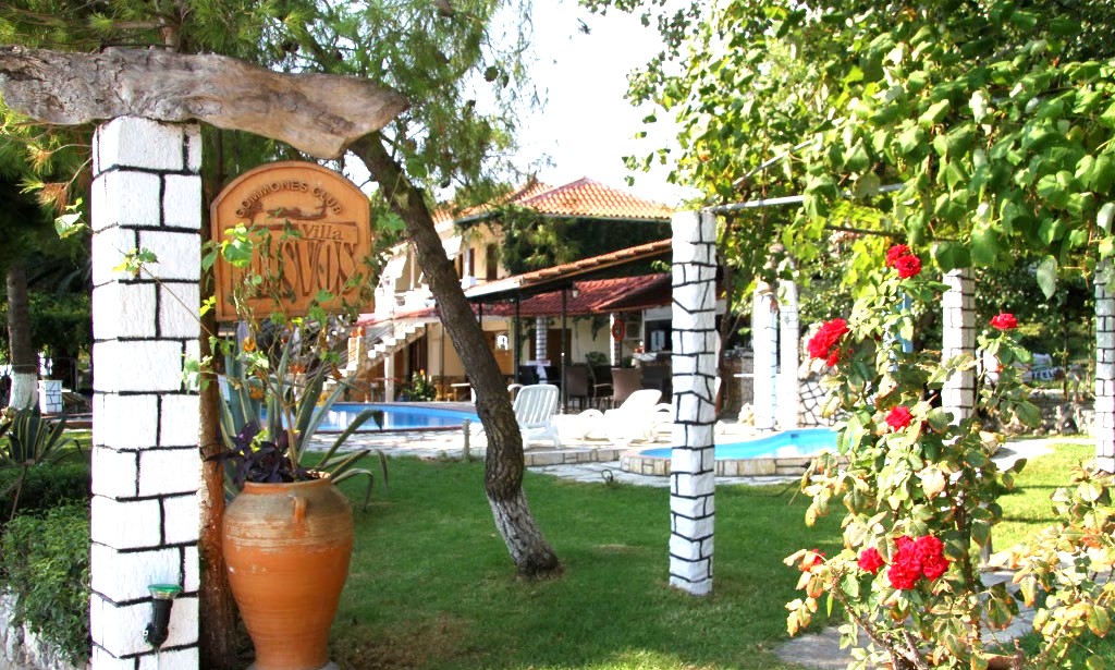 Flisvos Seaside Apartments thumbnail 4