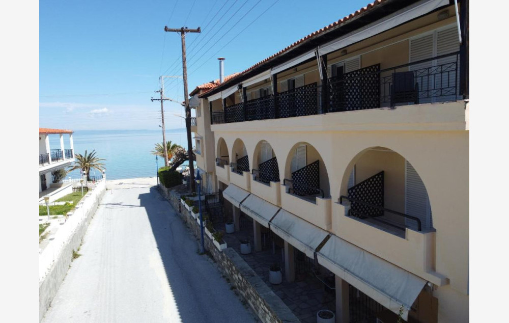 HOTEL POLIHRONO BEACH thumbnail 3