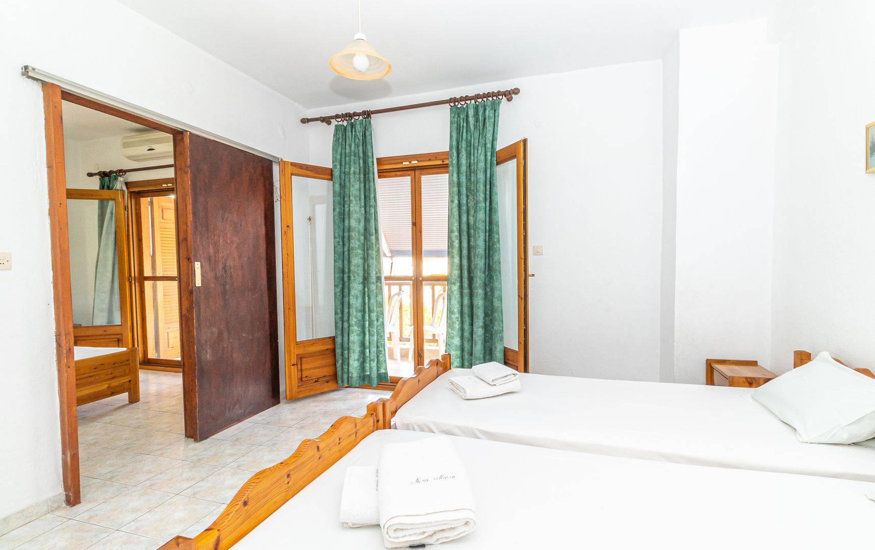 Mina Maria thumbnail 19