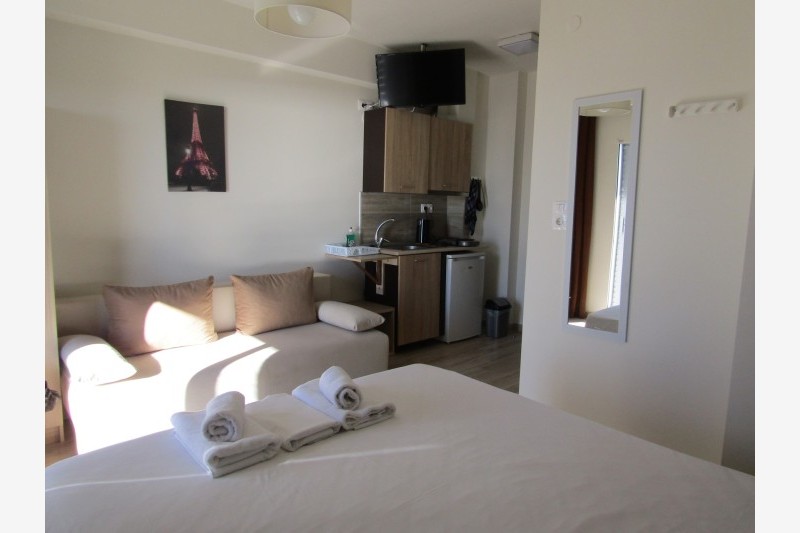 Nikolaidis New thumbnail 7