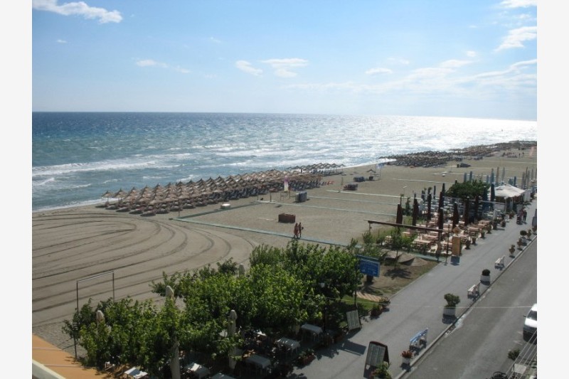 Olympic House Apartments thumbnail 11