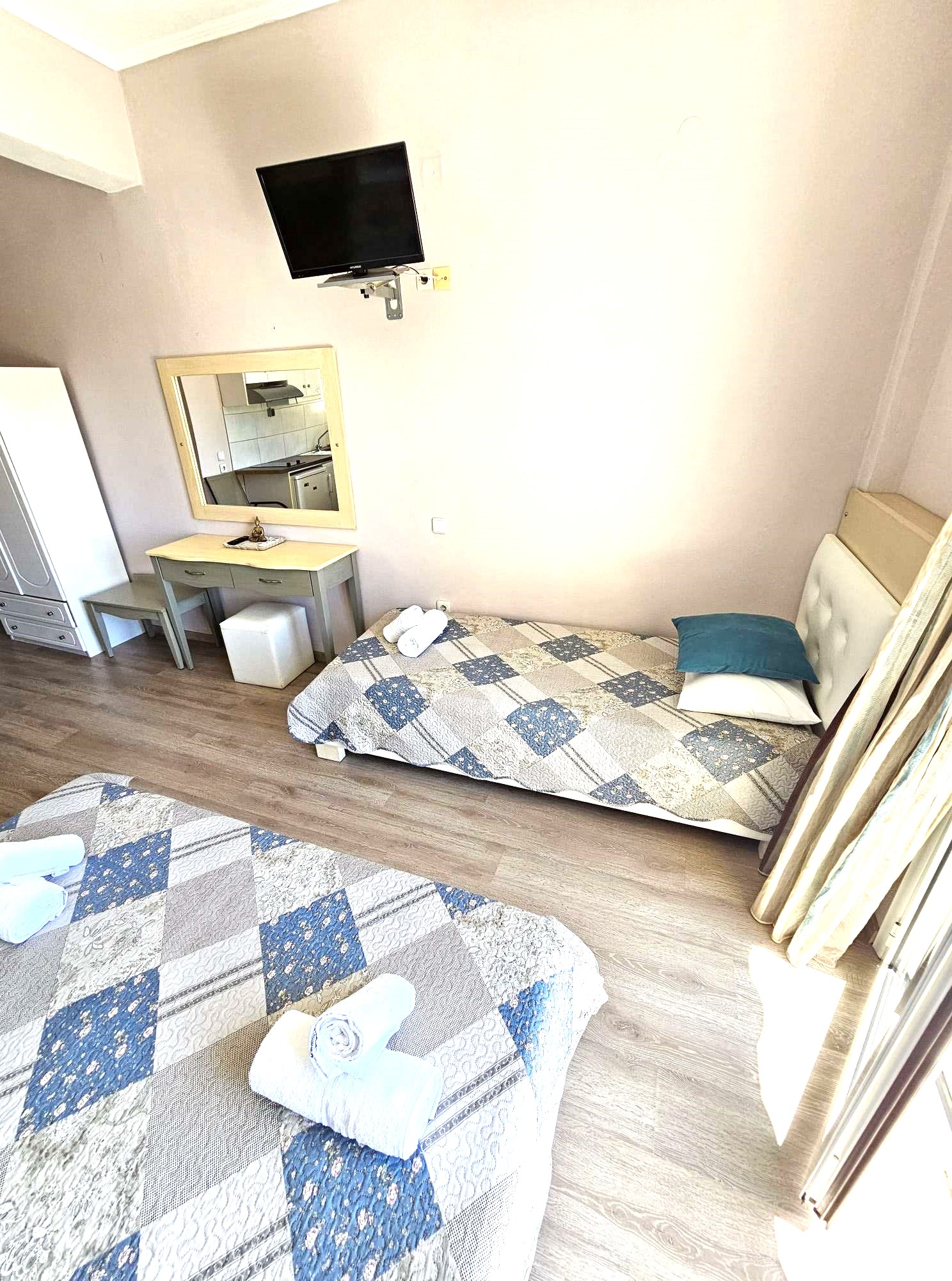 Ria Studios thumbnail 26