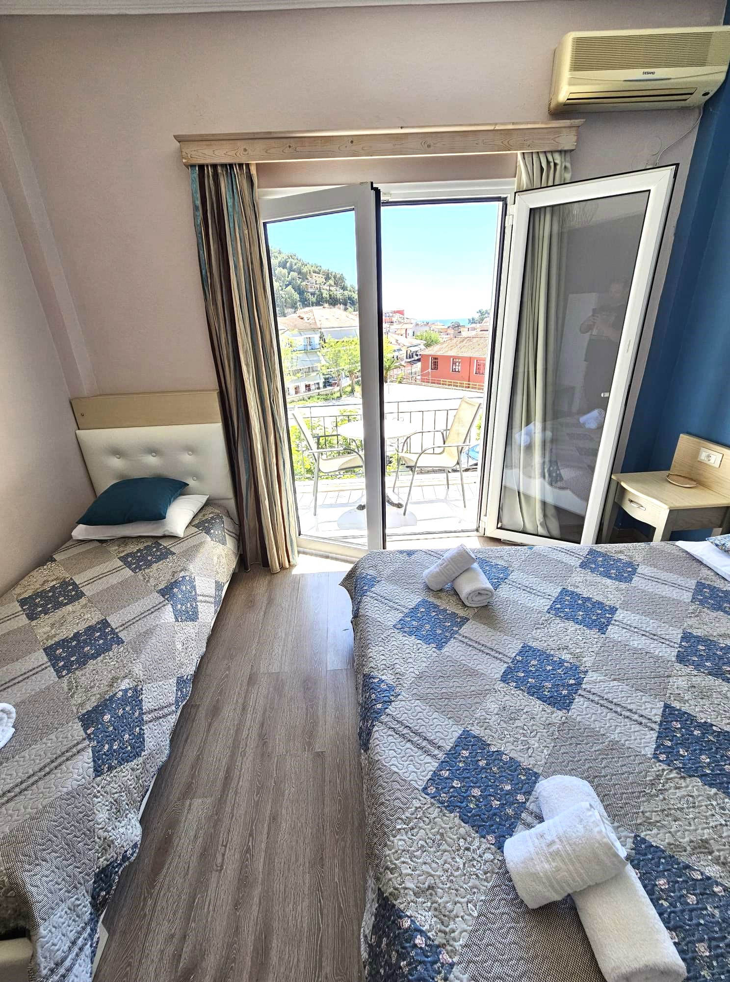 Ria Studios thumbnail 27