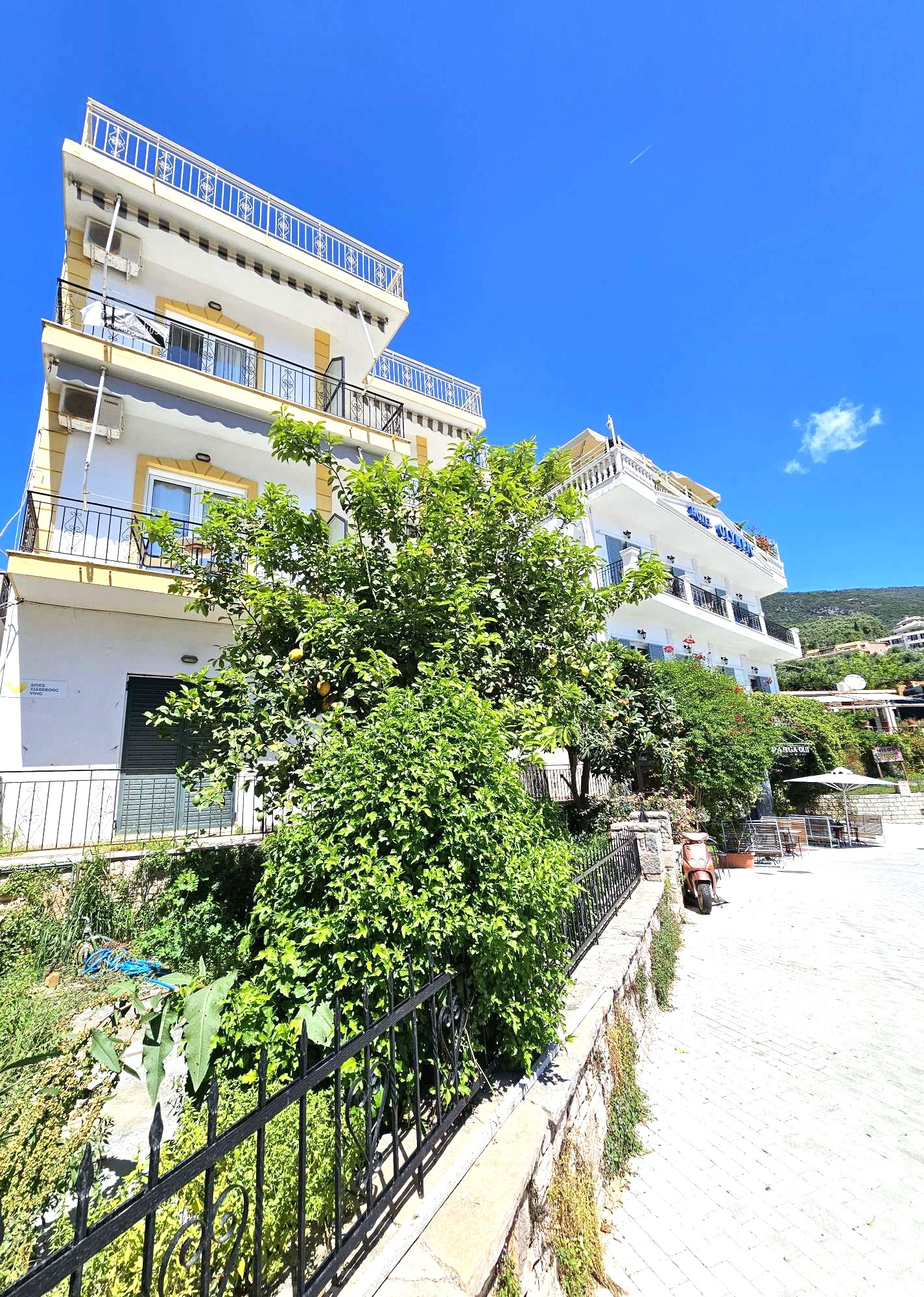 Ria Studios thumbnail 53