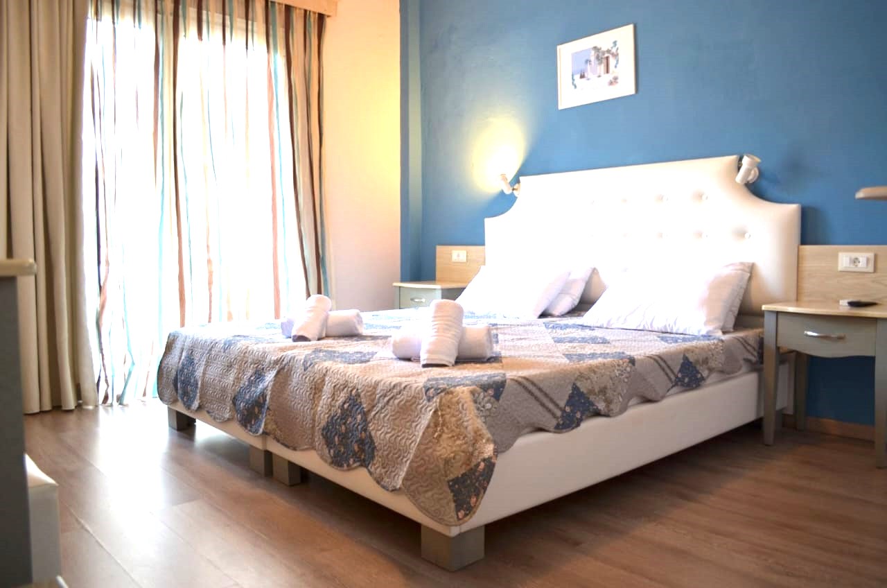 Ria Studios thumbnail 8