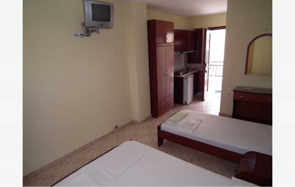 VILA 4 SEASON thumbnail 3