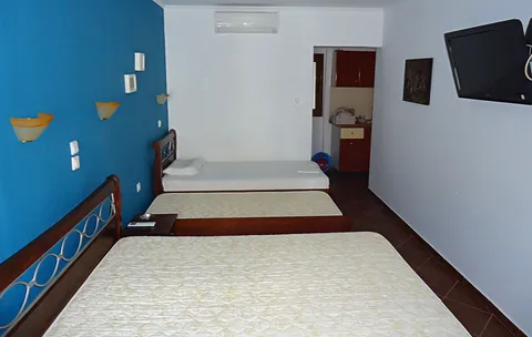 VILA AKIS - 4