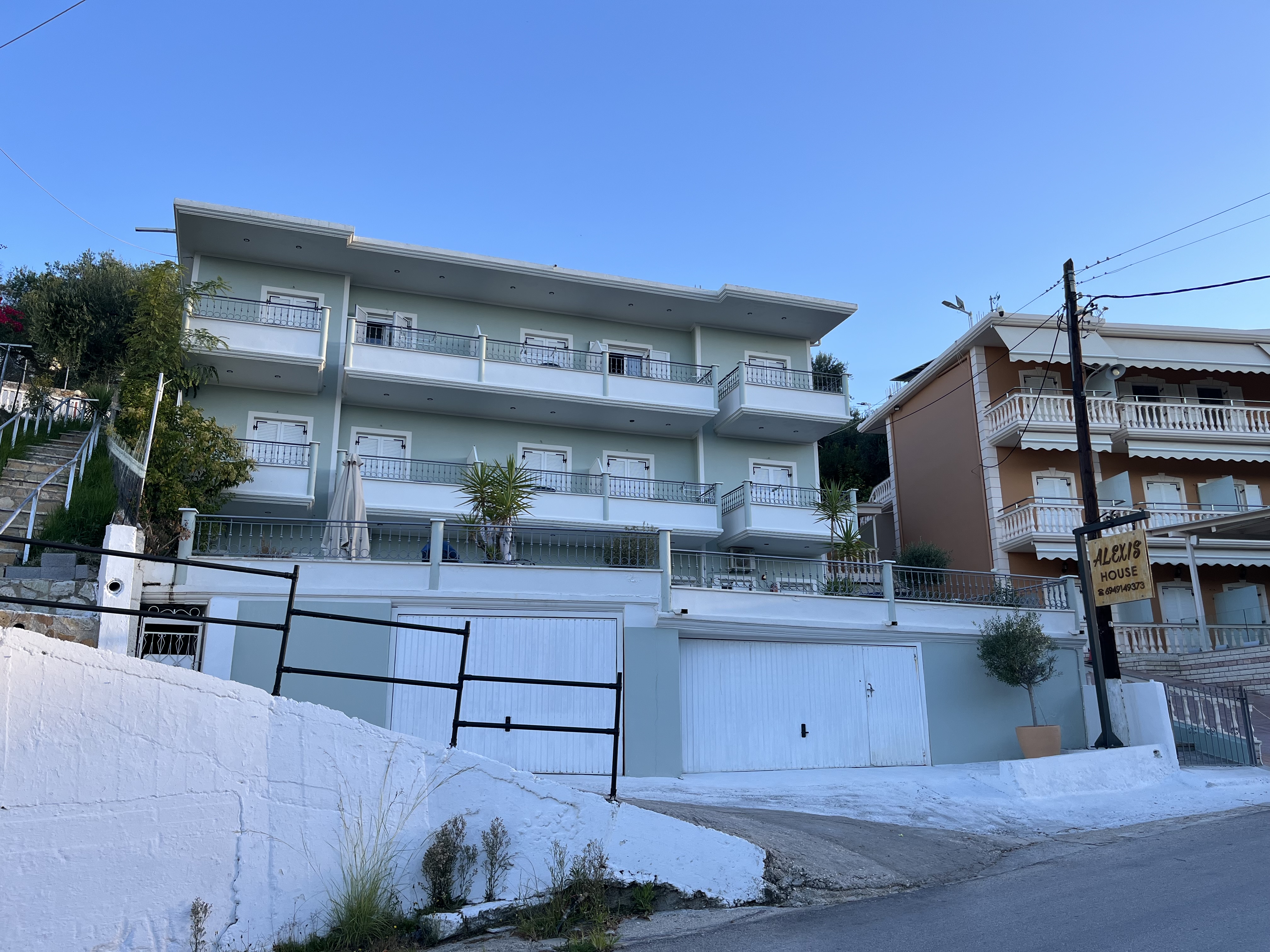 Vila Alexis thumbnail 2