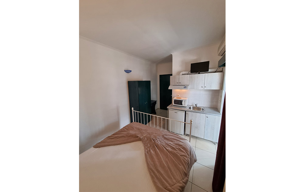 VILA ARONIS thumbnail 5