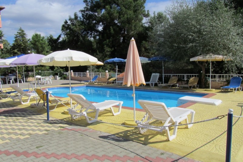 Vila Augustos (Tripiti)