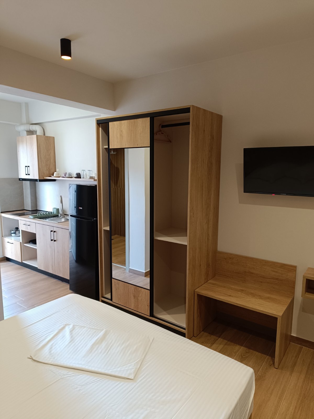 Vila Clock Luxury thumbnail 10