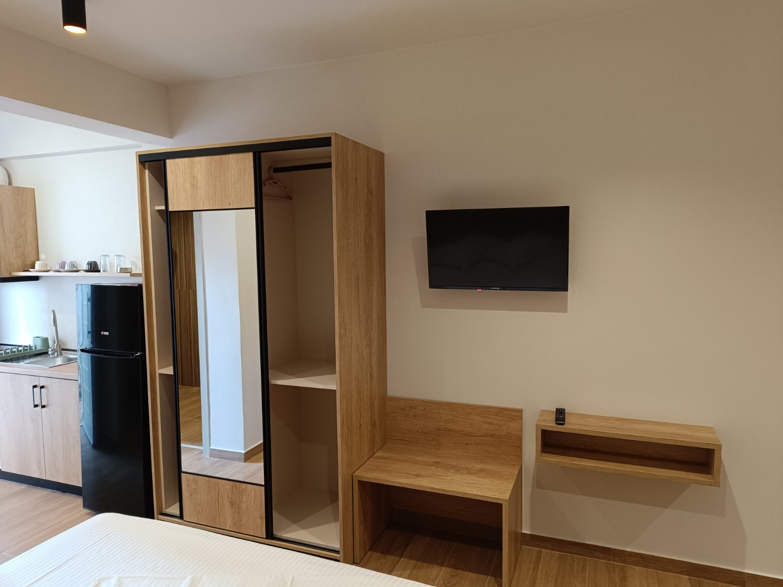 Vila Clock Luxury thumbnail 11