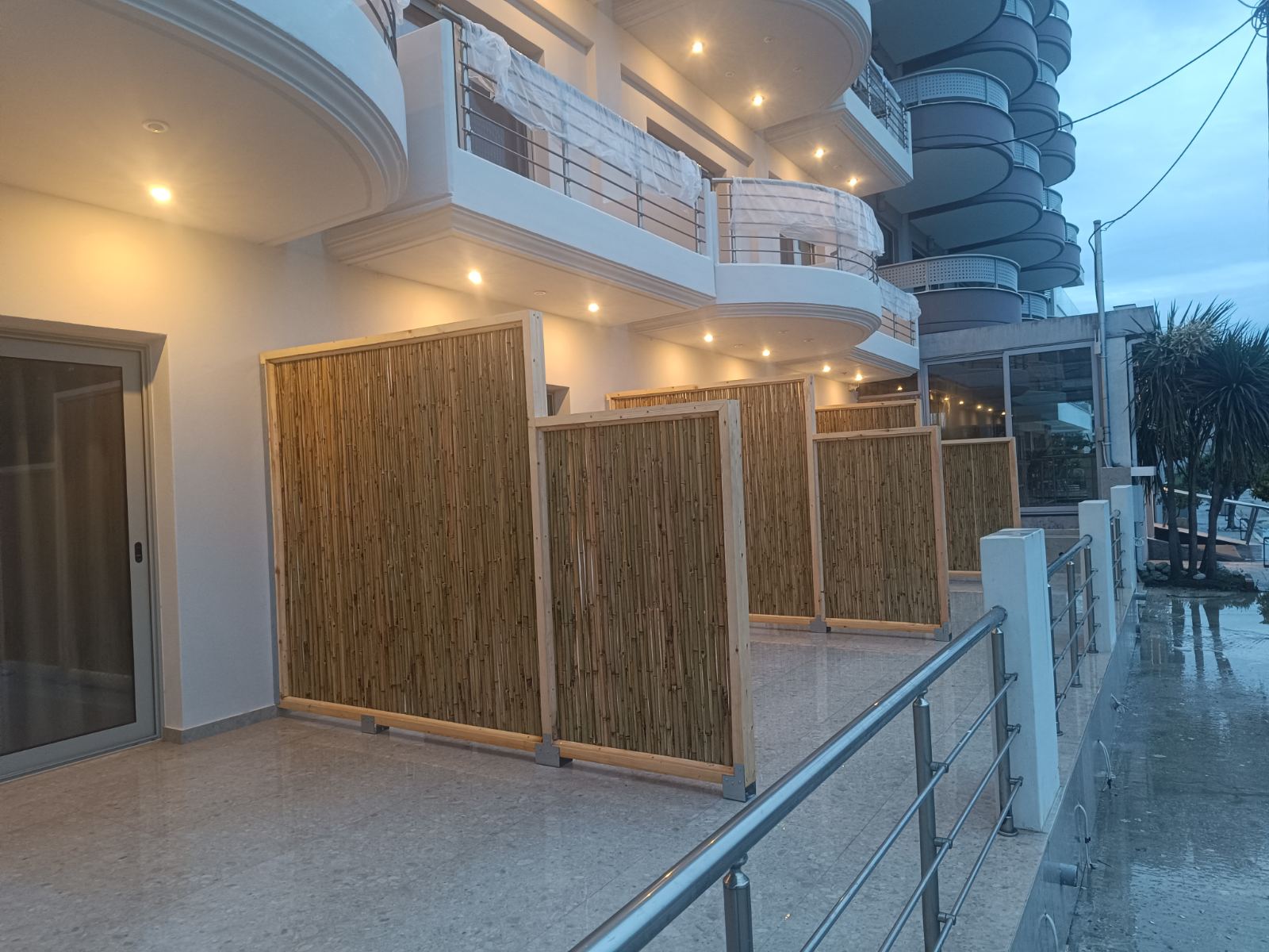 Vila Clock Luxury thumbnail 3