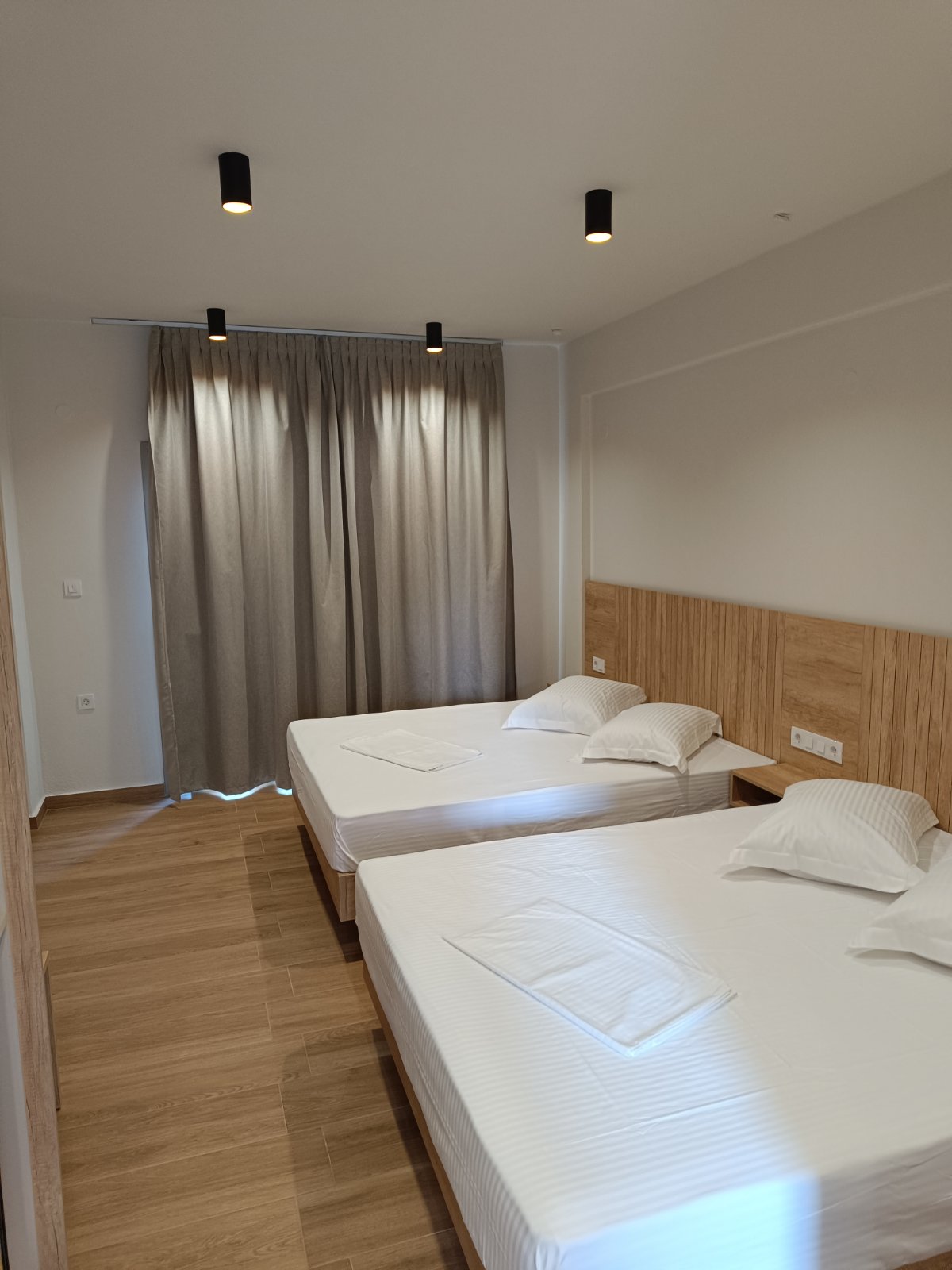 Vila Clock Luxury thumbnail 9