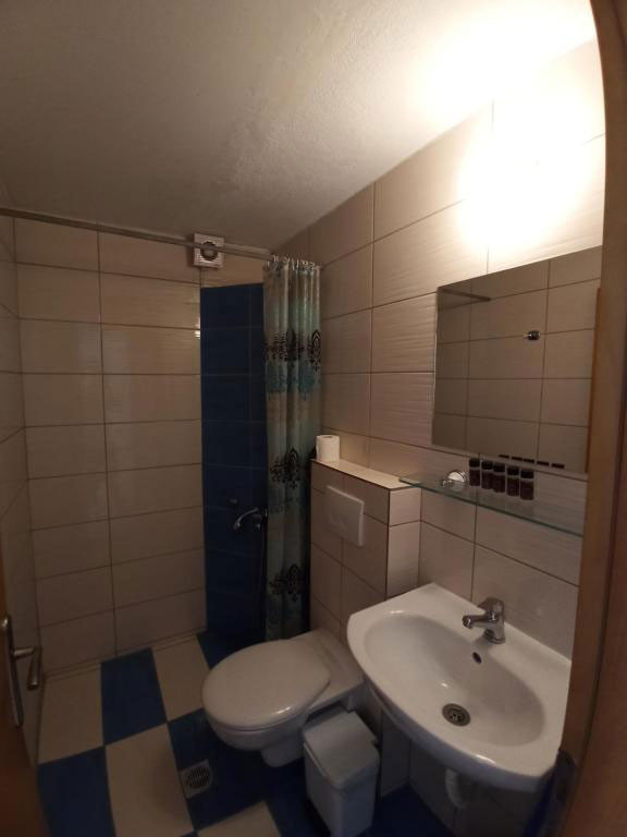 Vila Cosmos Inn thumbnail 20