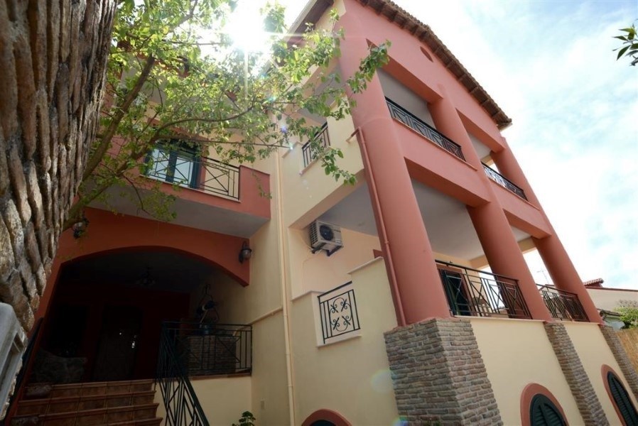 Vila Fotini New thumbnail 3