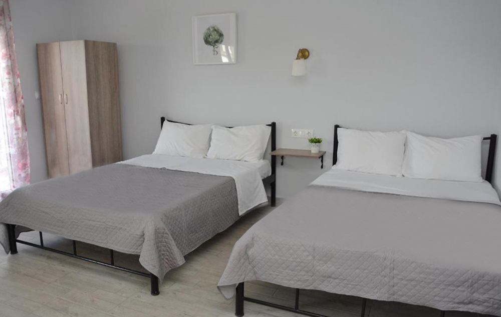 VILA GATOS STUDIOS thumbnail 2