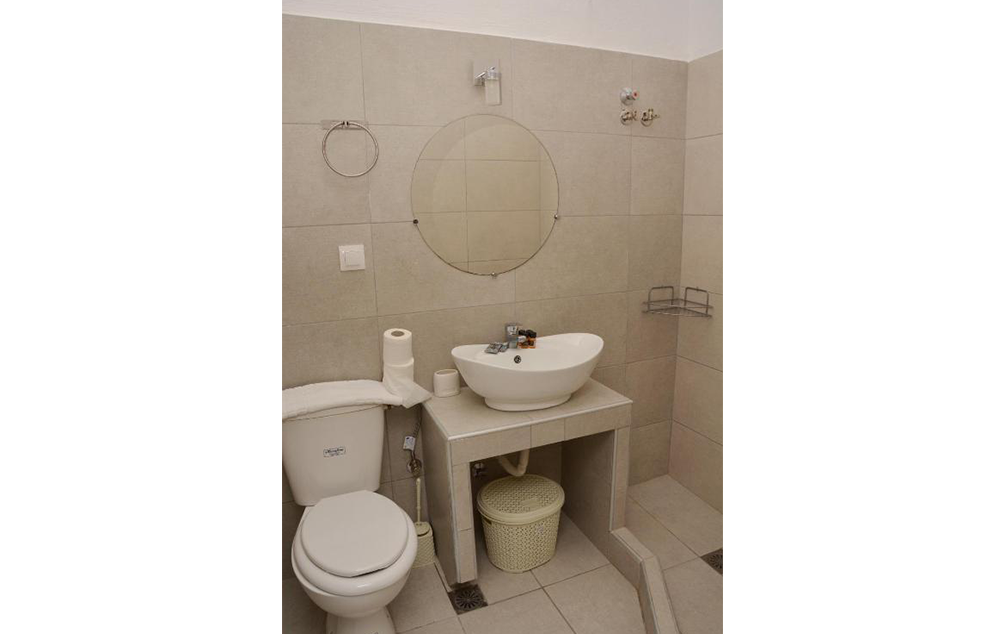 VILA GATOS STUDIOS thumbnail 8