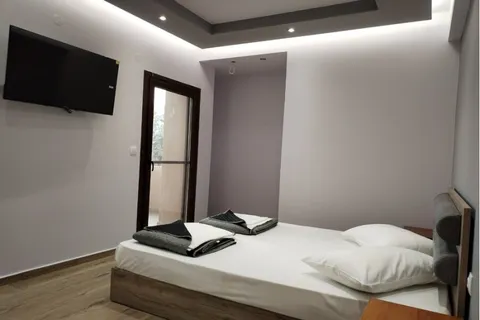 Vila George New - 3