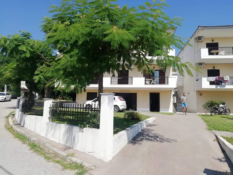 Vila Karatasos 1 thumbnail 10