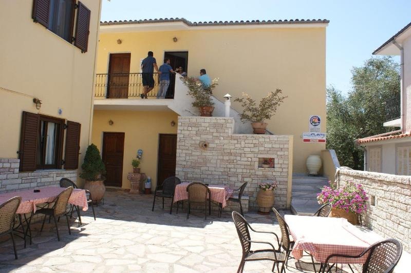 Vila Kimon thumbnail 3