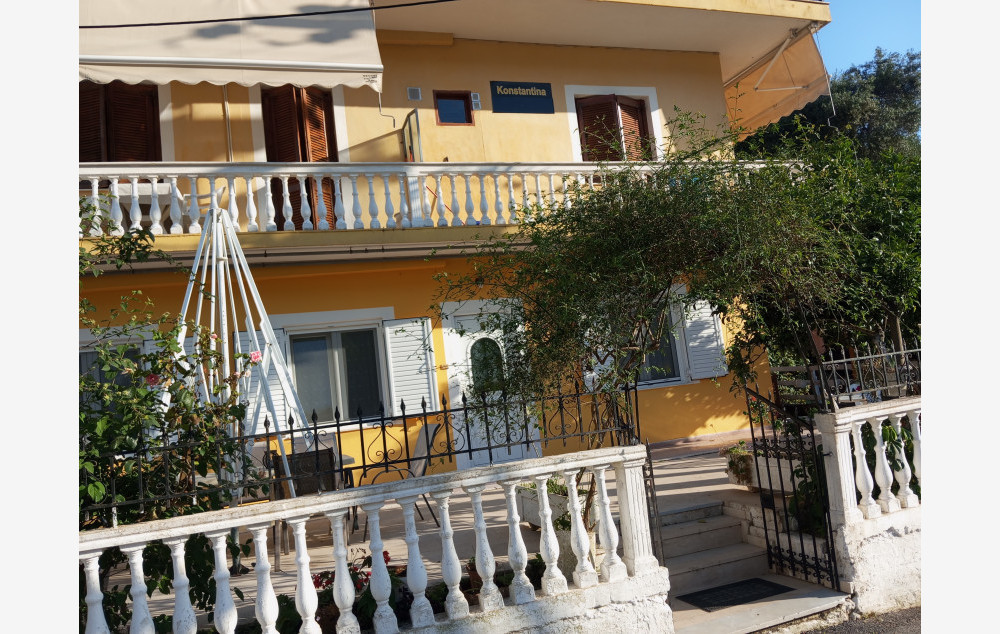 VILA KONSTANTINA thumbnail 2