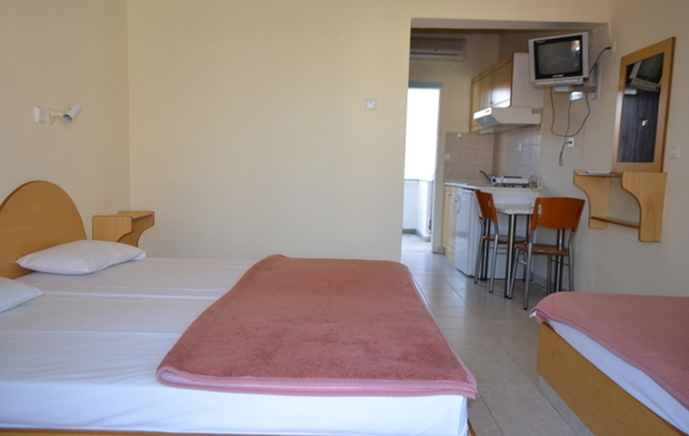 VILA KOSMAS thumbnail 5