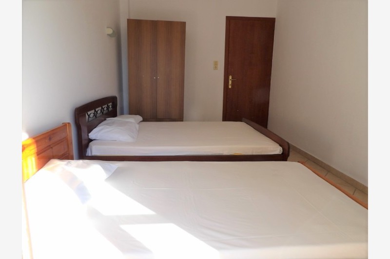 Vila Kyma beach thumbnail 10