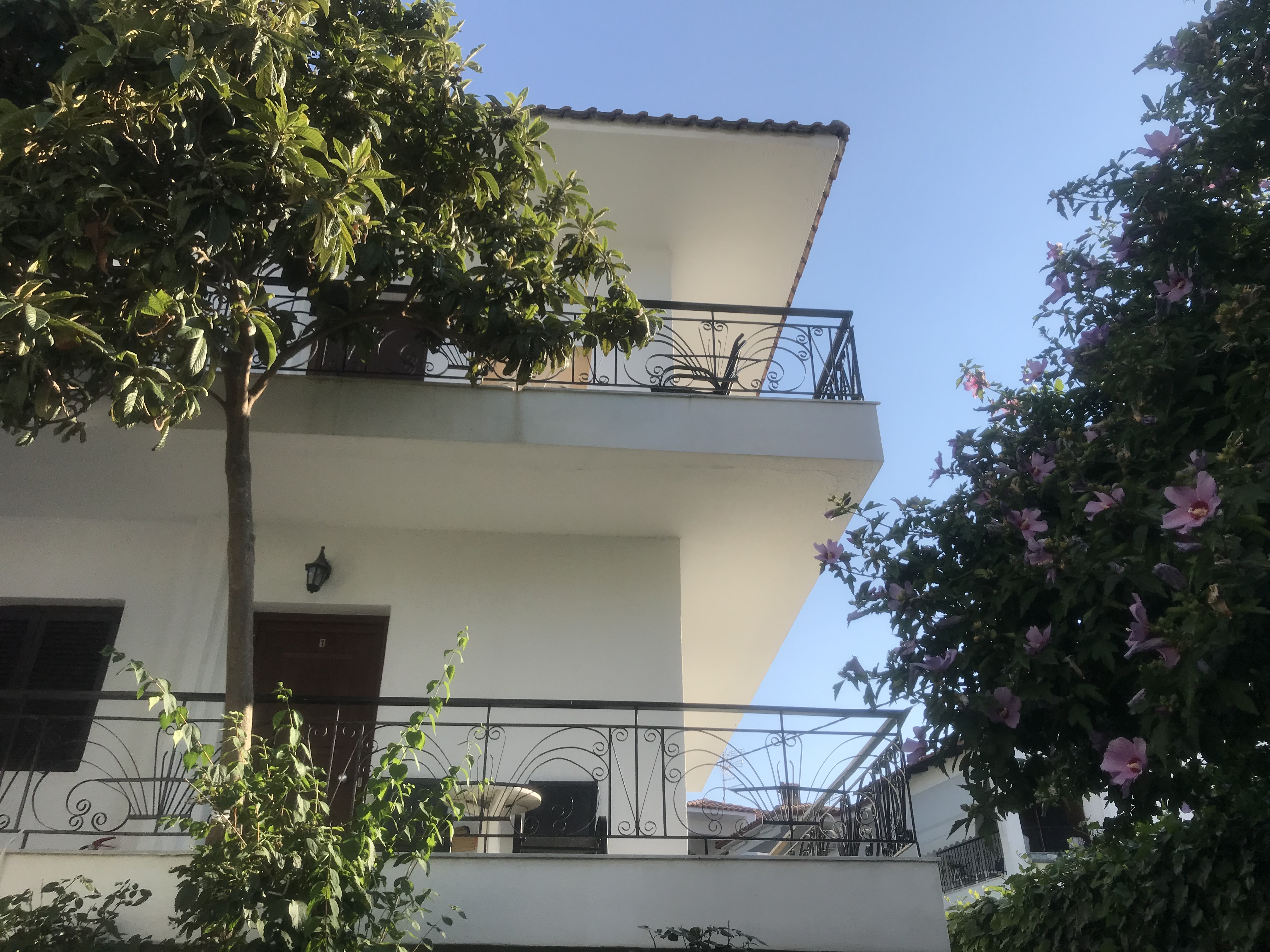 Vila Lenas Garden thumbnail 19