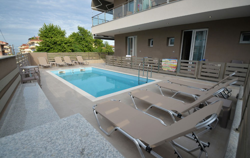 VILA LINDA STUDIOS & POOL thumbnail 8