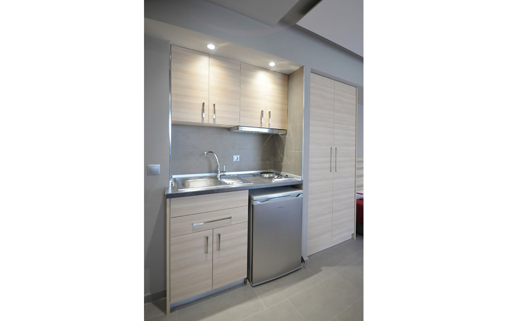 VILA LINDA STUDIOS & POOL thumbnail 9