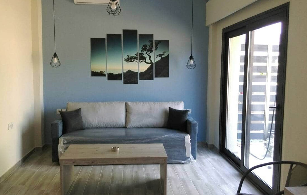 VILA LOUKAKIS thumbnail 3