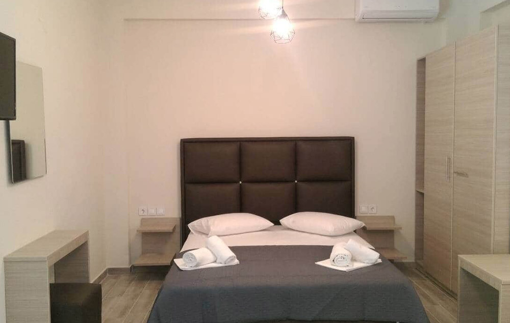 VILA LOUKAKIS thumbnail 6