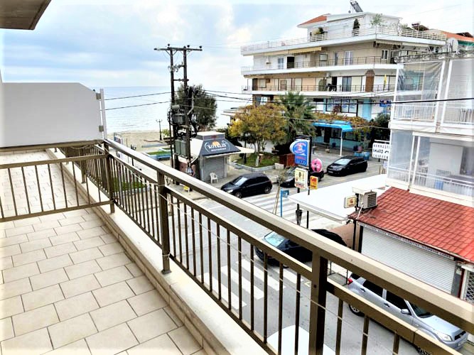 Vila Makedonia Beach thumbnail 2