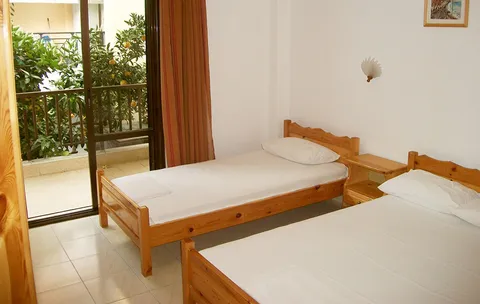VILA MANOS - 3