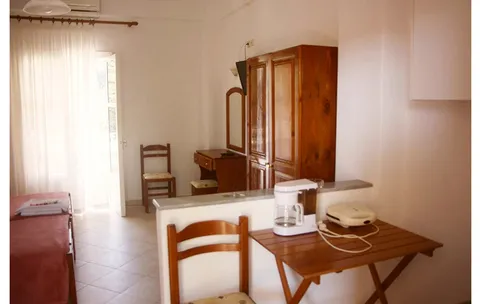 VILA MANTHOS - 4
