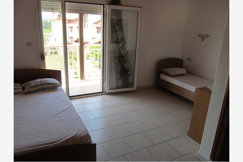 Vila Mihalis thumbnail 4