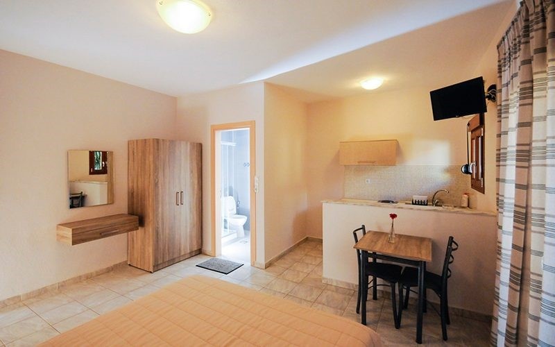 Vila Moschos thumbnail 10