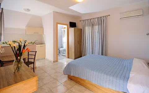 Vila Moschos - 4