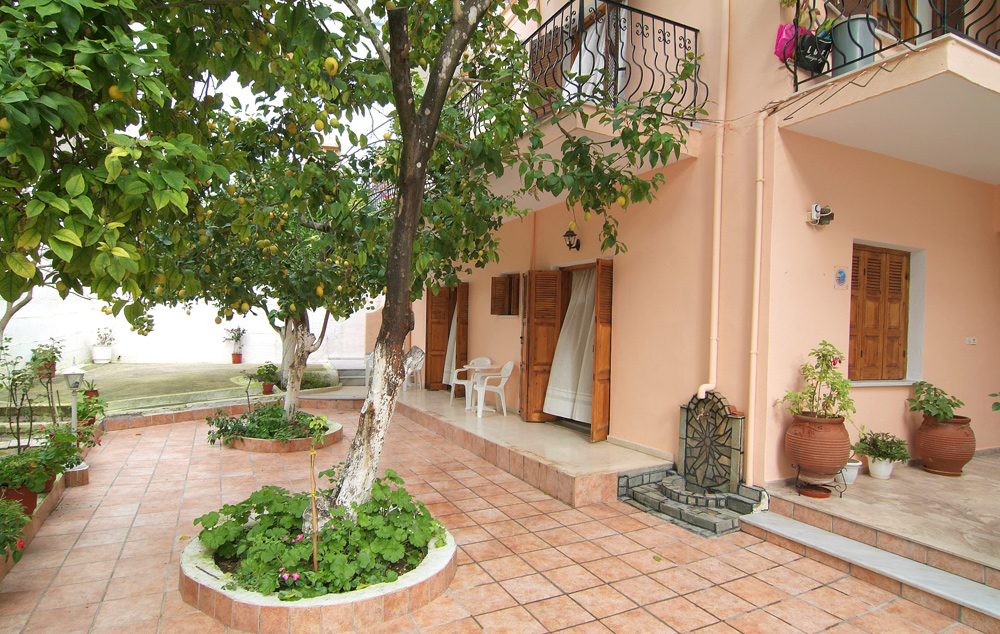 VILA NIKAS thumbnail 2