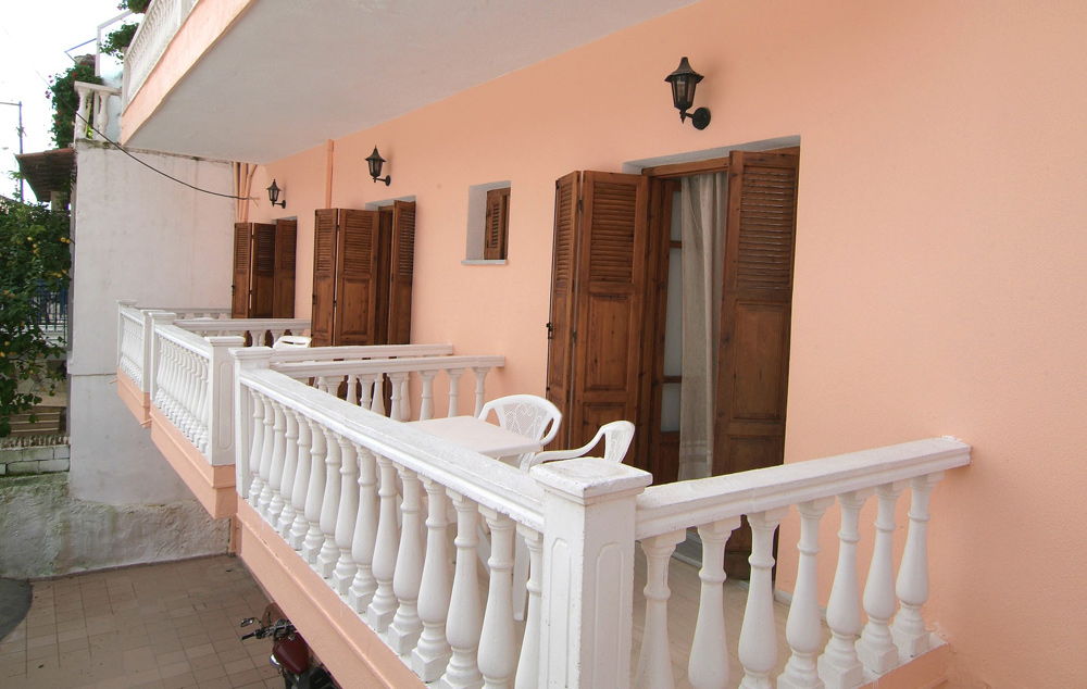 VILA NIKAS thumbnail 9