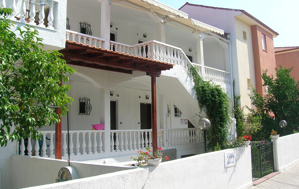 VILA NIKOS