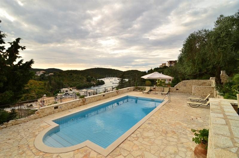 Vila Nirides (luxury apartments) thumbnail 36